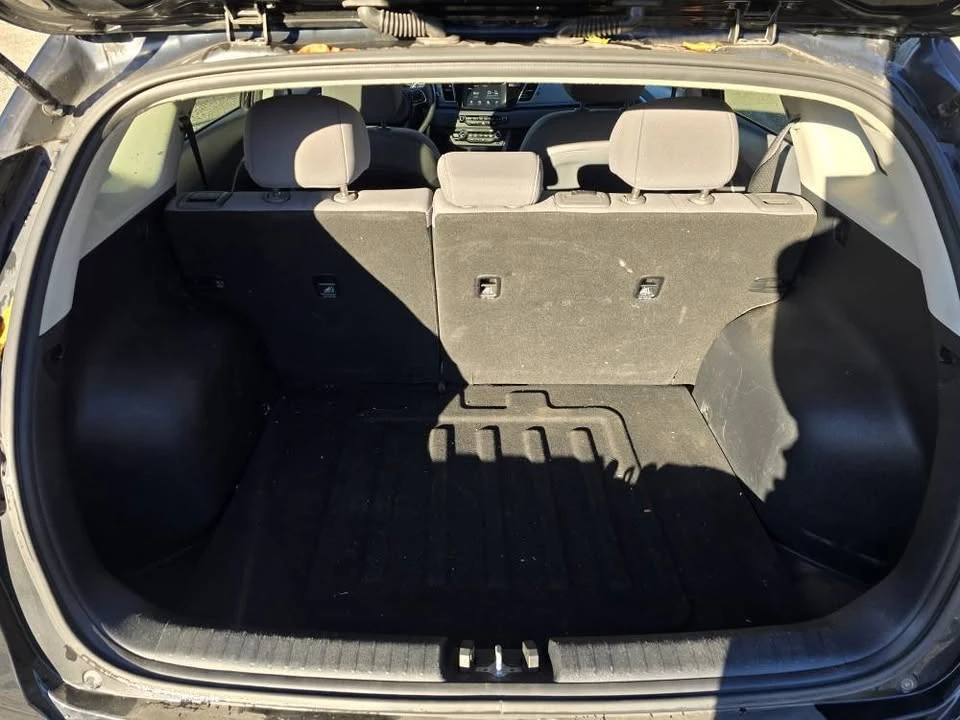2017 Kia Niro - Image 7 of 11