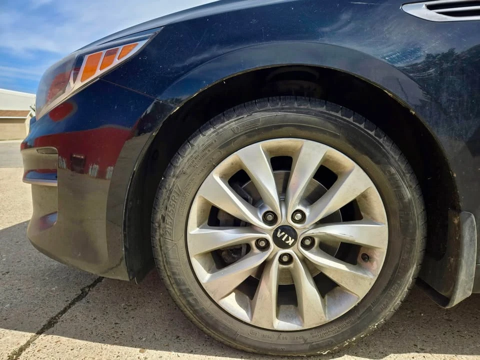 2017 Kia Optima/K5 - Image 11 of 13