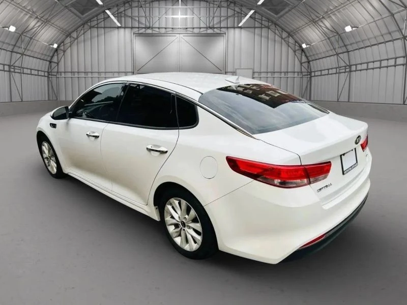 2017 Kia Optima/K5 - Image 4 of 12