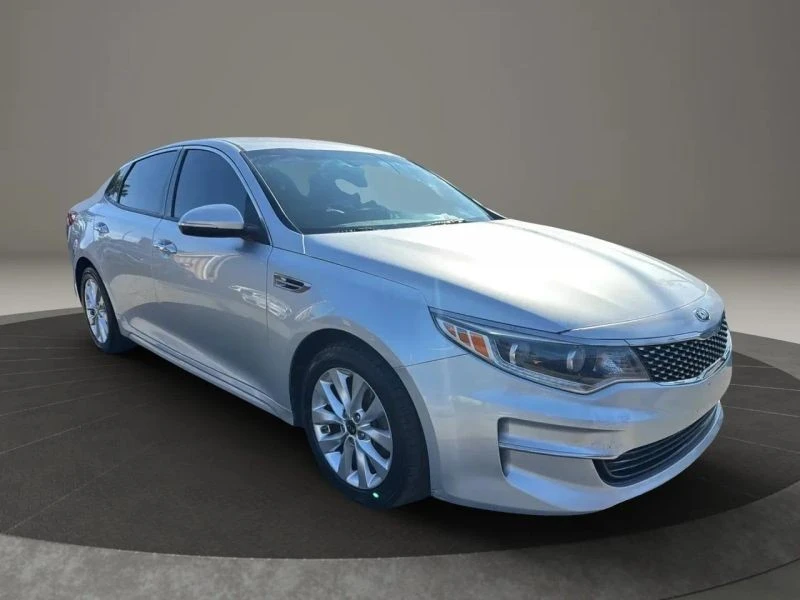 2017 Kia Optima/K5 - Image 3 of 12