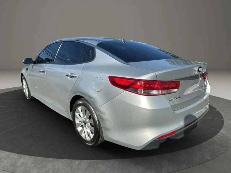 2017 Kia Optima/K5 - Image 7 of 12