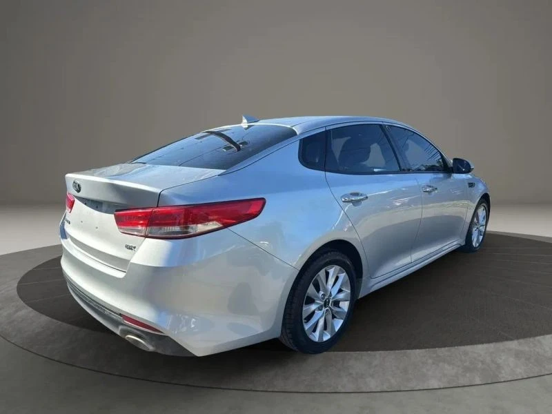 2017 Kia Optima/K5 - Image 5 of 12