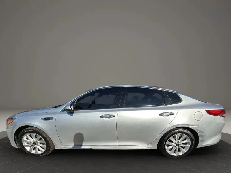 2017 Kia Optima/K5 - Image 8 of 12