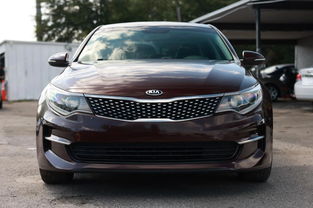 2017 Kia Optima/K5 - Image 17 of 21