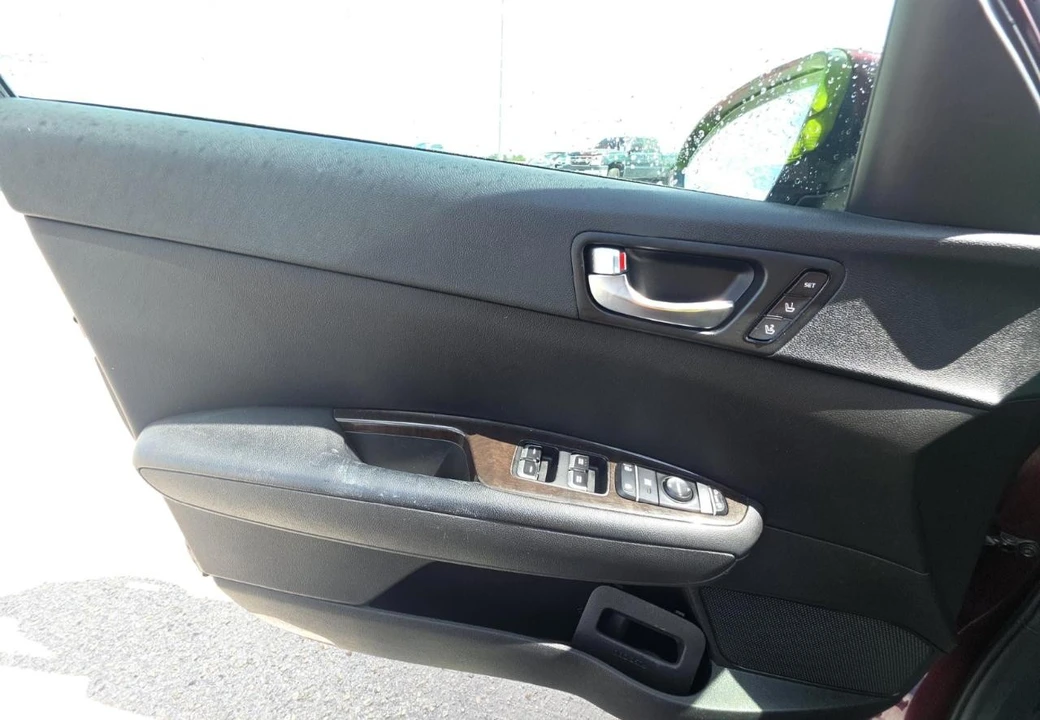 2017 Kia Optima/K5 - Image 12 of 18