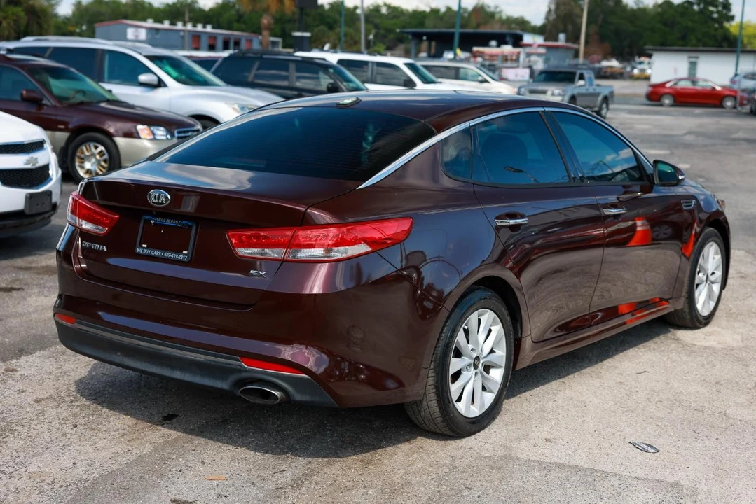2017 Kia Optima/K5 - Image 11 of 21