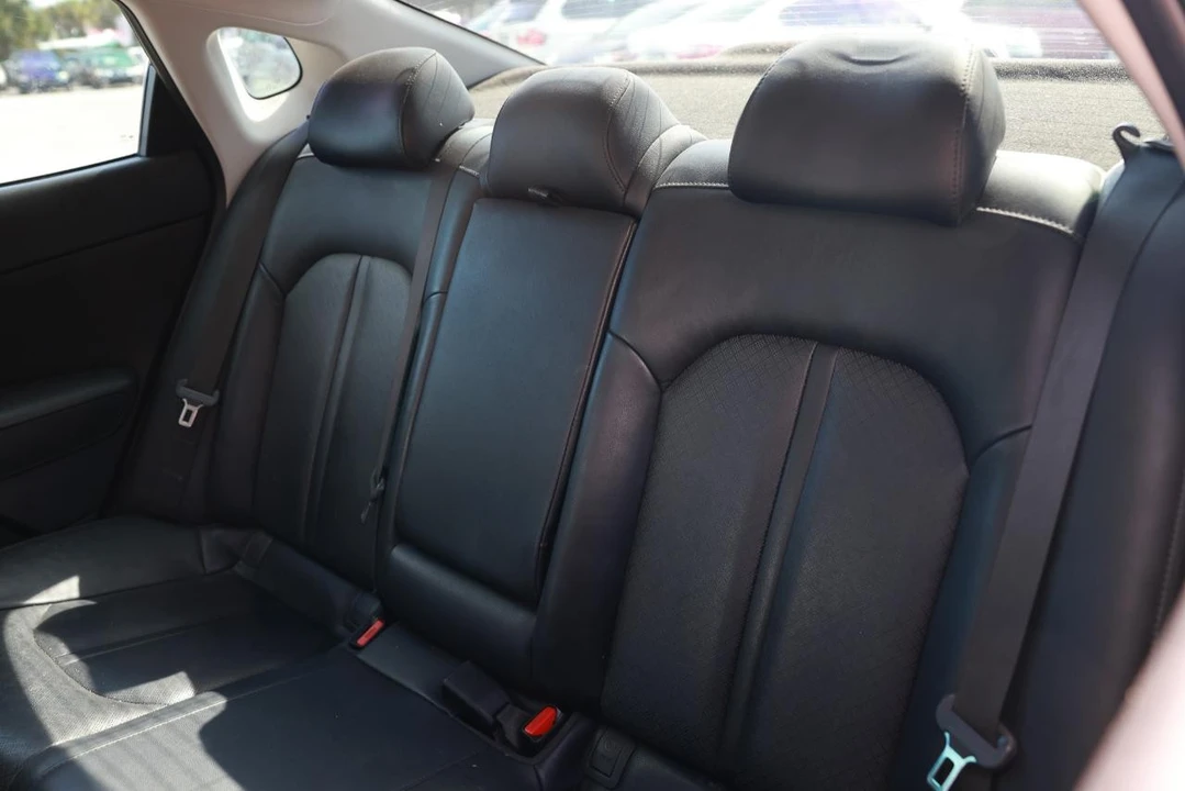 2017 Kia Optima/K5 - Image 8 of 21