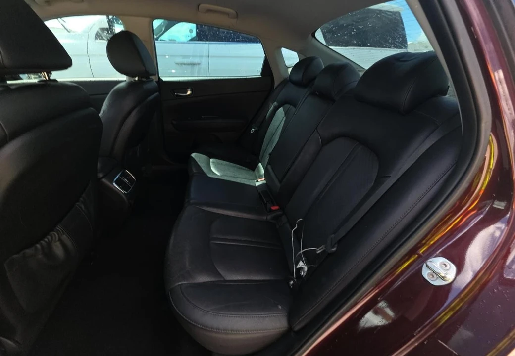 2017 Kia Optima/K5 - Image 15 of 18