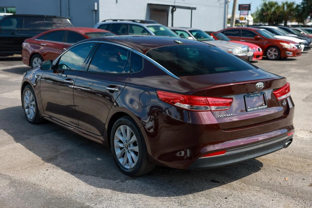 2017 Kia Optima/K5 - Image 5 of 21