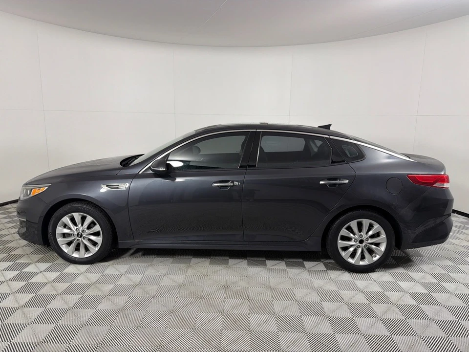 2017 Kia Optima/K5 - Image 6 of 21