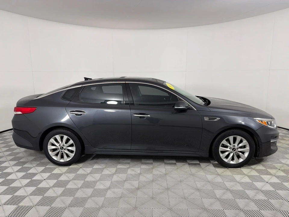 2017 Kia Optima/K5 - Image 4 of 21