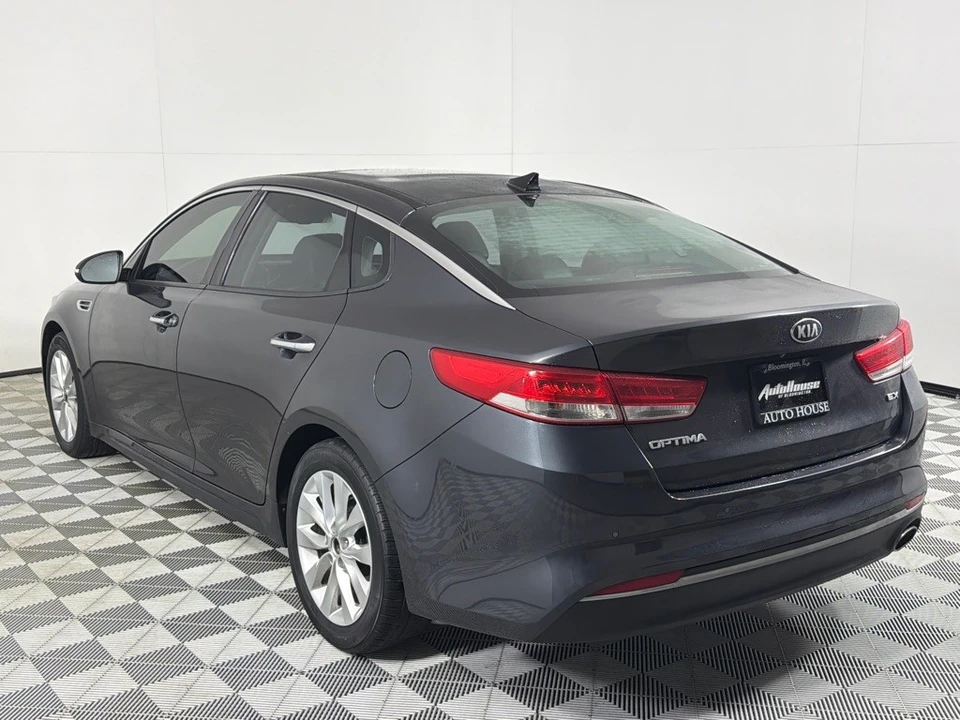 2017 Kia Optima/K5 - Image 5 of 21