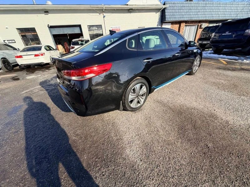 2017 Kia Optima/K5 - Image 10 of 12