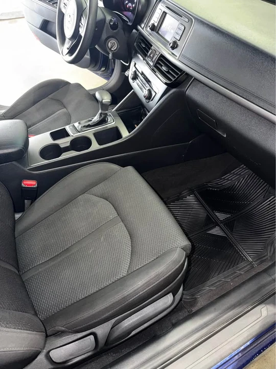 2017 Kia Optima/K5 - Image 11 of 13