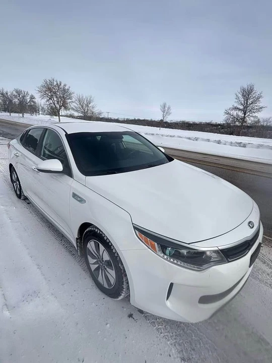 2017 Kia Optima/K5 - Image 2 of 8