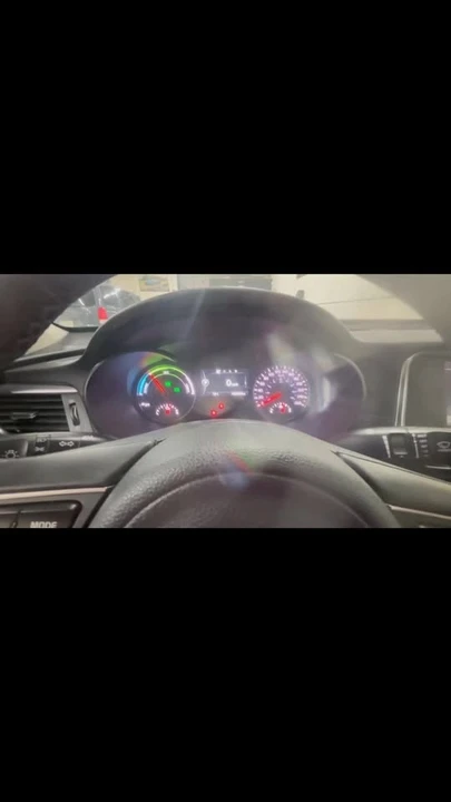 2017 Kia Optima/K5 - Image 8 of 8