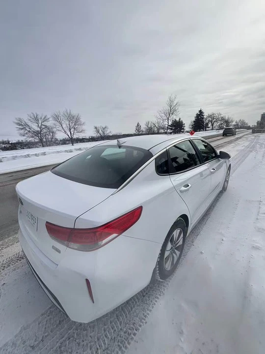 2017 Kia Optima/K5 - Image 5 of 8