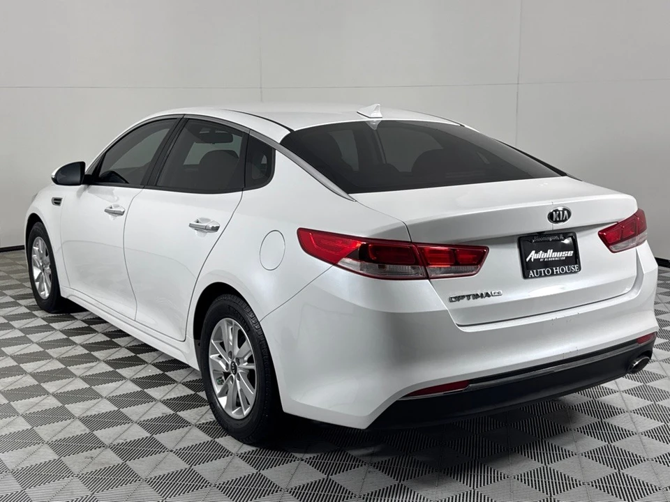 2017 Kia Optima/K5 - Image 7 of 12