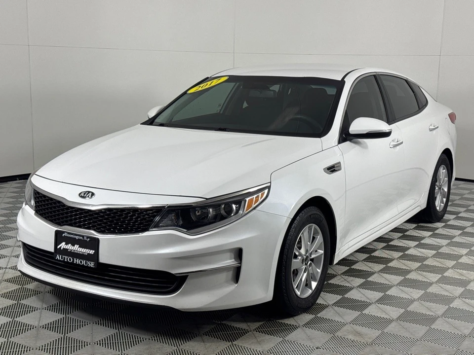 2017 Kia Optima/K5 - Image 10 of 12