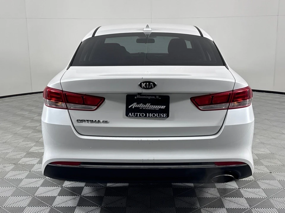 2017 Kia Optima/K5 - Image 6 of 12