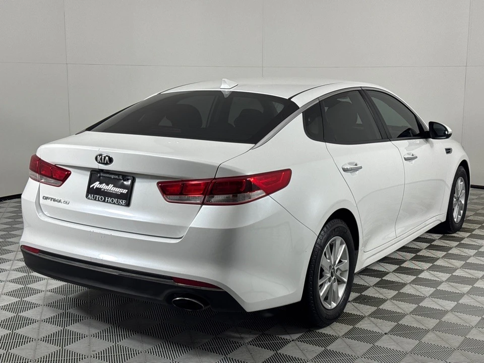 2017 Kia Optima/K5 - Image 5 of 12