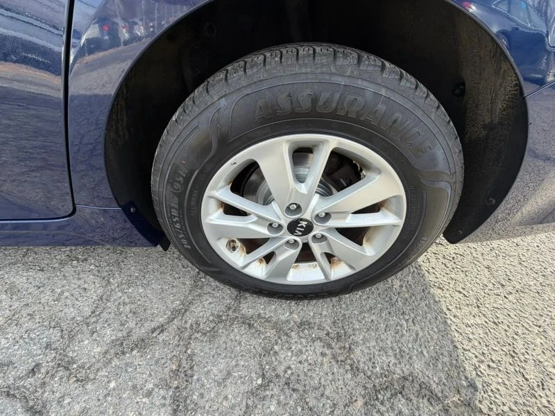2017 Kia Optima/K5 - Image 9 of 12