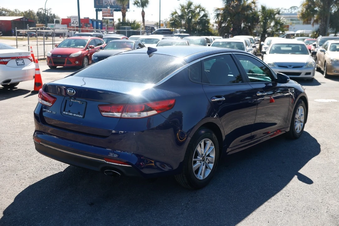 2017 Kia Optima/K5 - Image 11 of 12