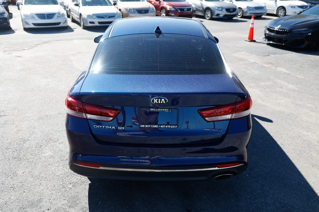 2017 Kia Optima/K5 - Image 9 of 12