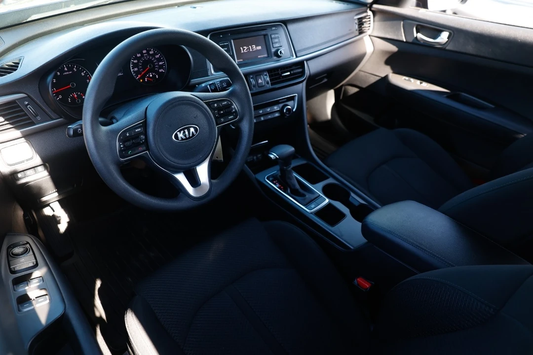 2017 Kia Optima/K5 - Image 4 of 12