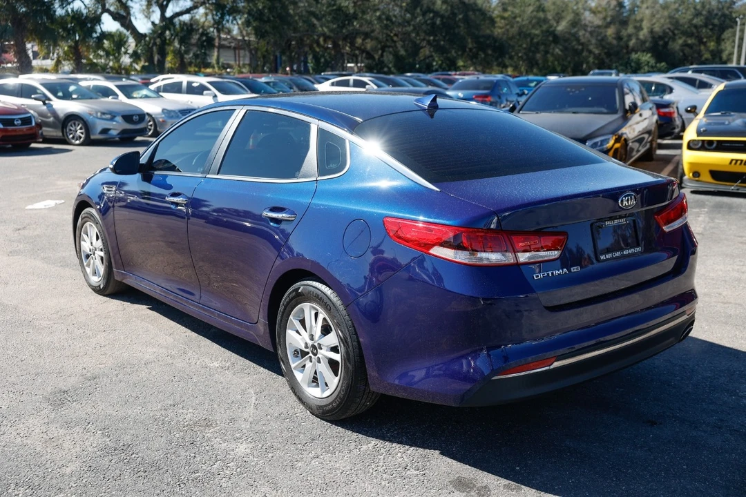 2017 Kia Optima/K5 - Image 5 of 12