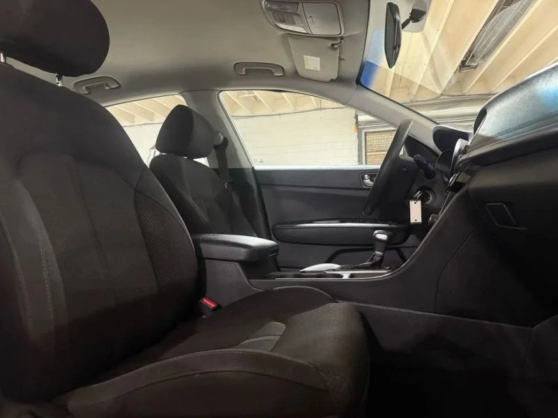 2017 Kia Optima/K5 - Image 10 of 12