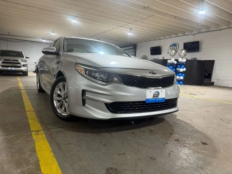 2017 Kia Optima/K5 - Image 6 of 12
