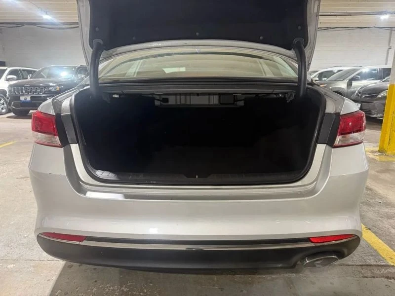 2017 Kia Optima/K5 - Image 7 of 12