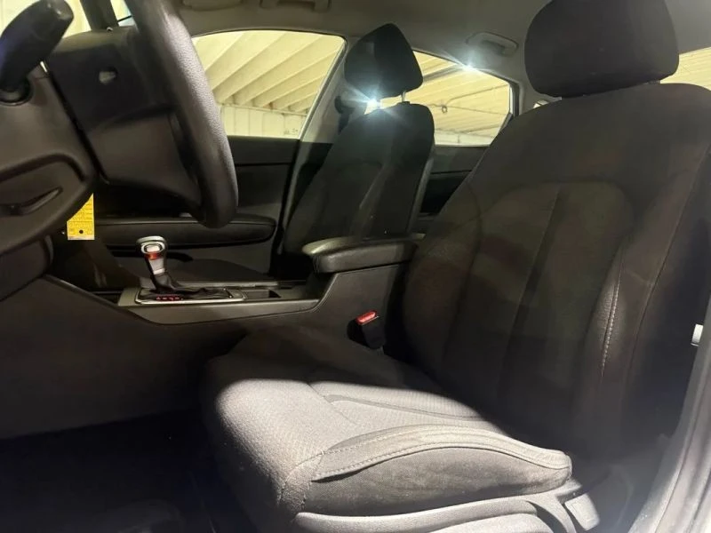 2017 Kia Optima/K5 - Image 9 of 12
