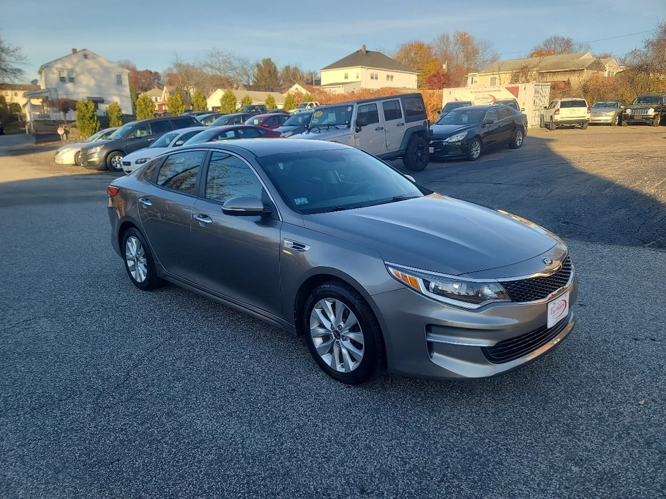 2017 Kia Optima/K5 - Image 9 of 21