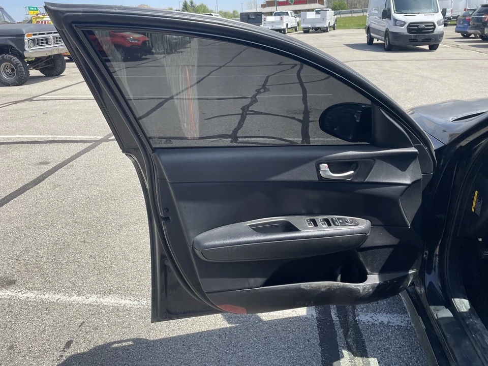 2017 Kia Optima/K5 - Image 19 of 21