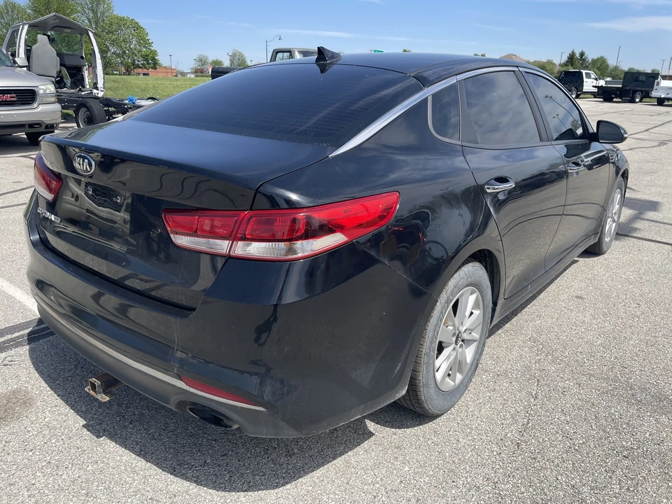 2017 Kia Optima/K5 - Image 8 of 21