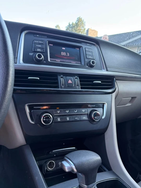 2017 Kia Optima/K5 - Image 3 of 11