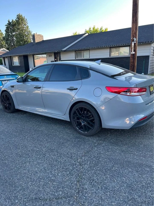 2017 Kia Optima/K5 - Image 11 of 11