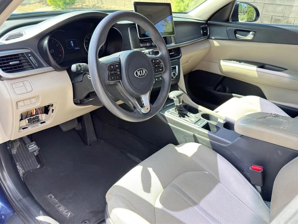 2017 Kia Optima/K5 - Image 9 of 13