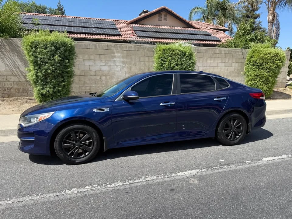 2017 Kia Optima/K5 - Image 2 of 13