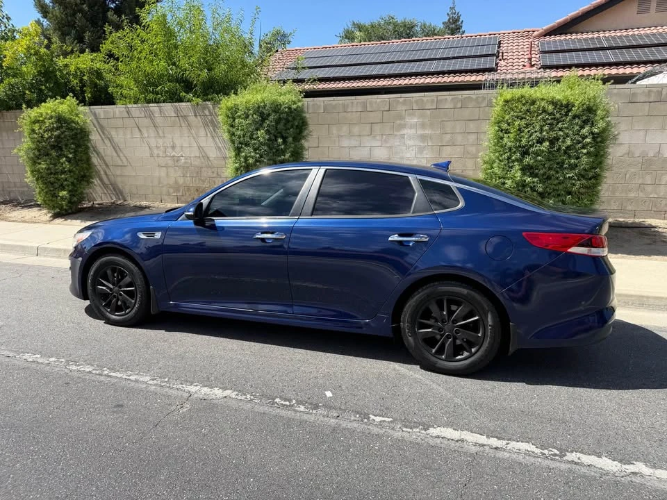 2017 Kia Optima/K5 - Image 4 of 13
