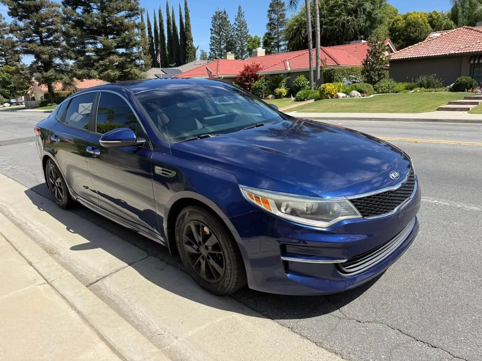 2017 Kia Optima/K5 - Image 8 of 13