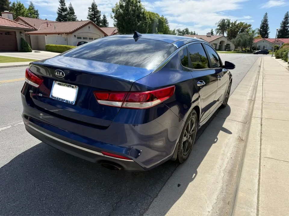 2017 Kia Optima/K5 - Image 6 of 13