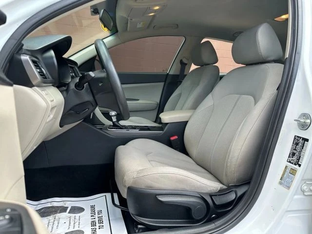 2017 Kia Optima/K5 - Image 11 of 20