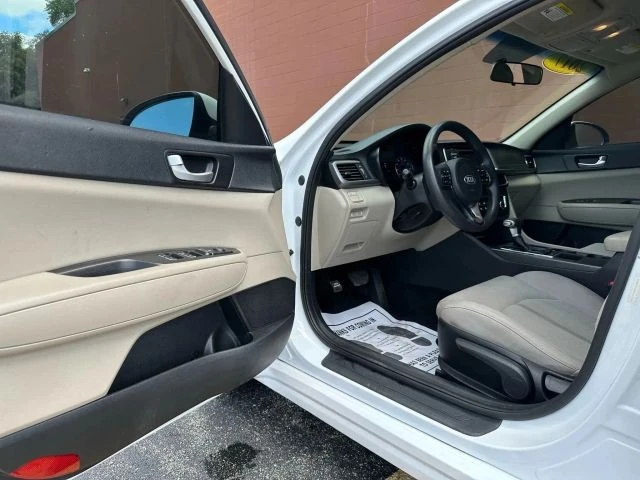 2017 Kia Optima/K5 - Image 9 of 20