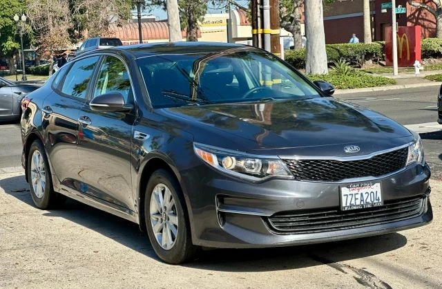 2017 Kia Optima/K5 - Image 6 of 21