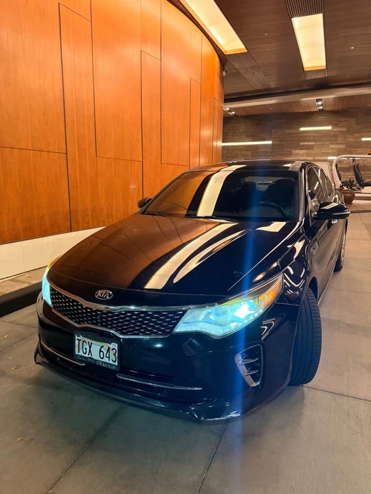 2017 Kia Optima/K5 - Image 10 of 13