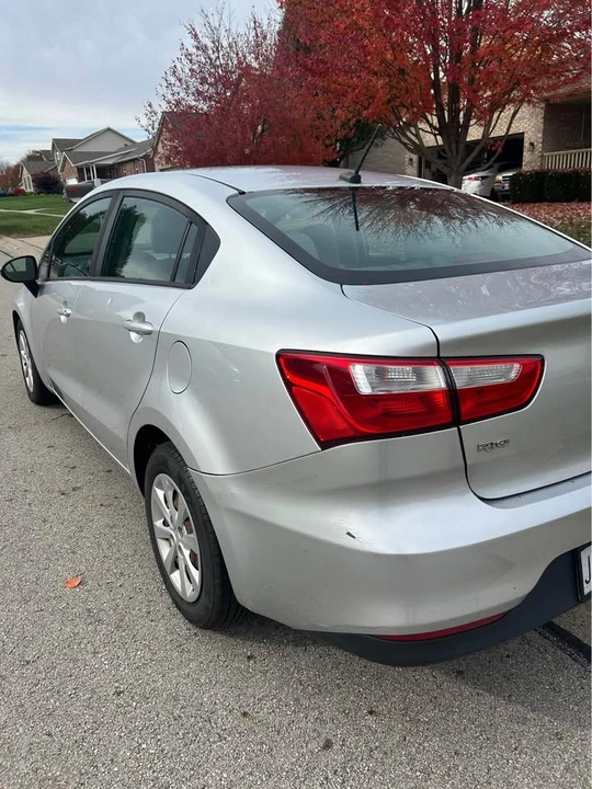2017 Kia Rio - Image 2 of 9