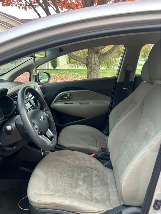2017 Kia Rio - Image 6 of 9